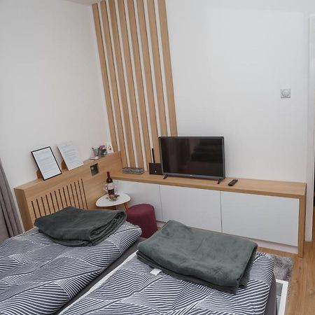 Nacional 1 Apartment Studio Subotica Buitenkant foto