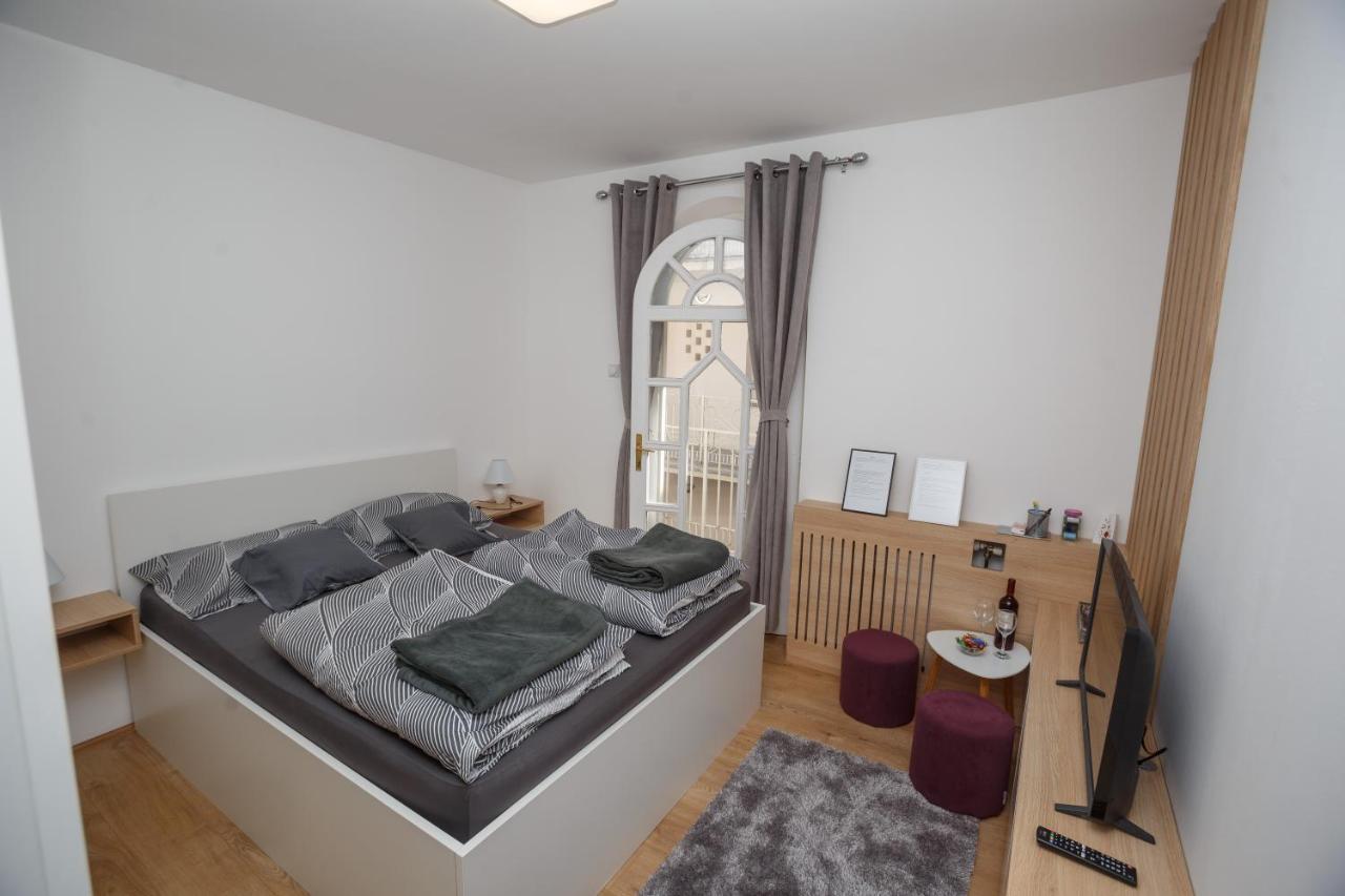 Nacional 1 Apartment Studio Subotica Buitenkant foto